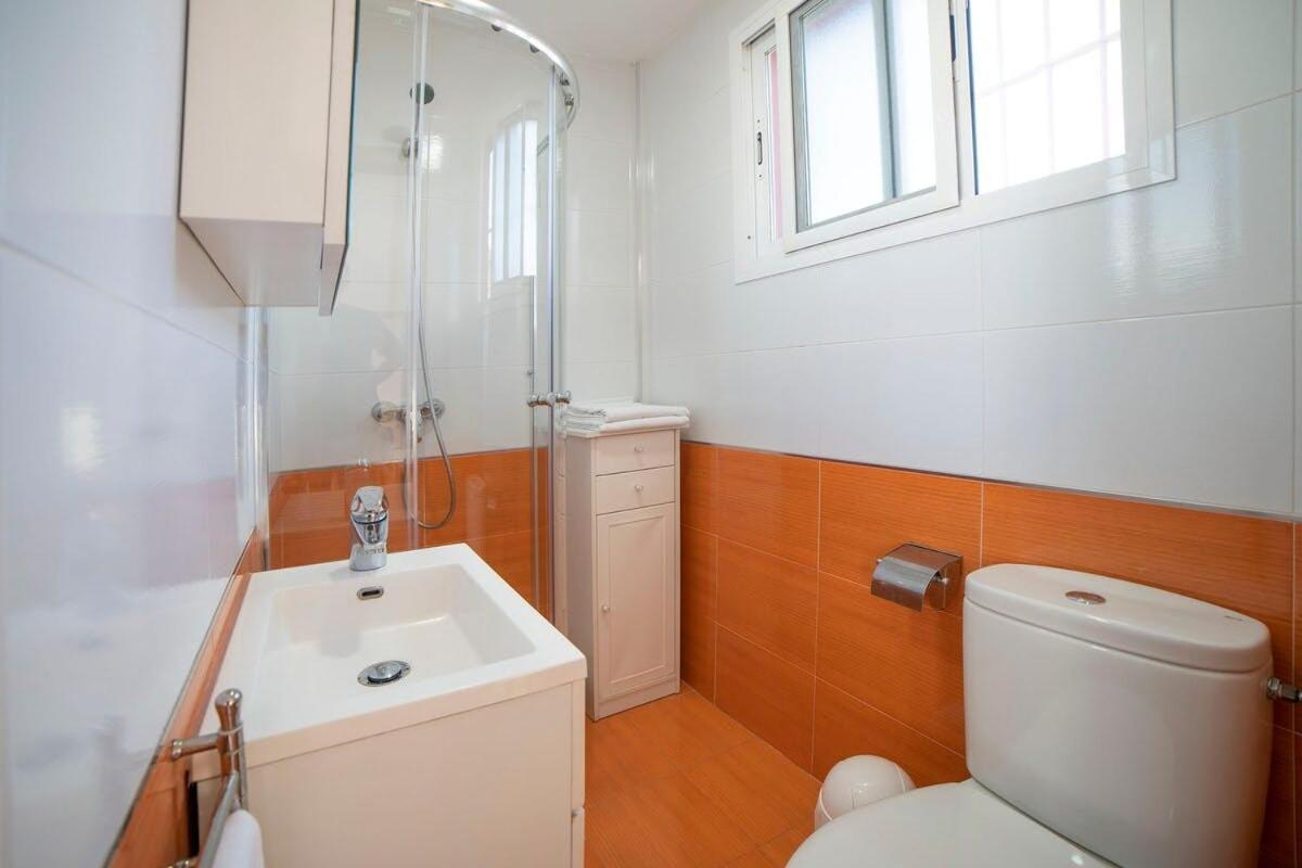 Bonito Apartamento Con Terraza - Pedregalejo Playa Málaga Exteriör bild